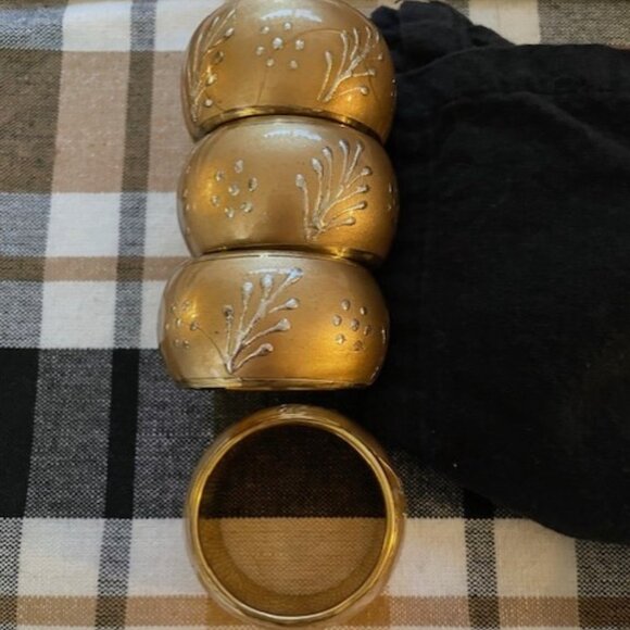 SIMONS Christmas Golden Mistletoe Branches Napkin Rings Set of 4 - Picture 2 of 2